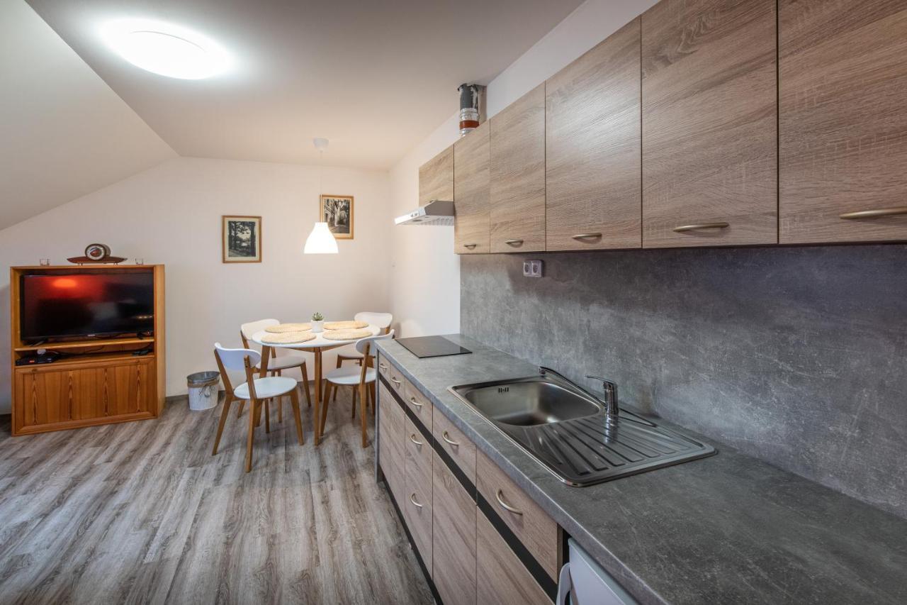 Apartman U Krizku Jihlava Exterior photo